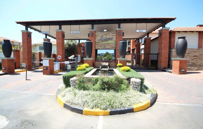 Property #2473432, Apartment Rental Monthly in Greenstone Hill