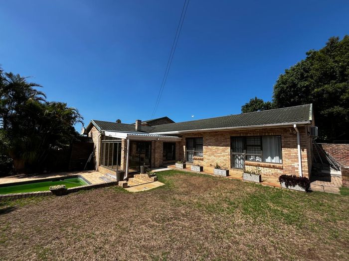 3-Bedroom House To Rent in Lorraine with pool, study, and double garage.