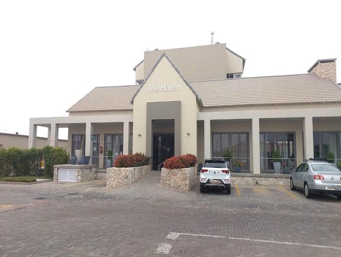 Retirement Village in Swakopmund Ext 16 To Rent: 1 bed, sea views, utilities excluded.