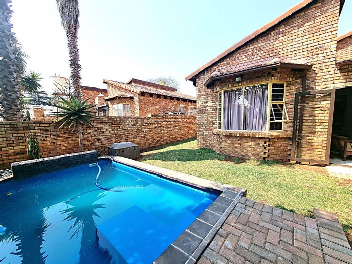 Property #2185586, Townhouse for sale in Radiokop
