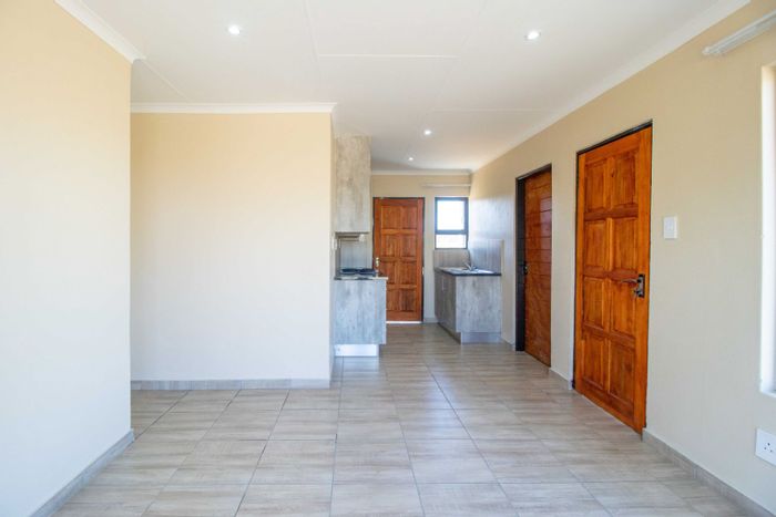 Reigerpark House For Sale: 3 Bedrooms, Full Title, Custom Finishes Available.