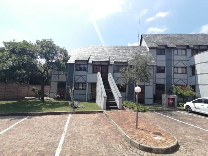 Property #1985003, Apartment rental monthly in Sunninghill