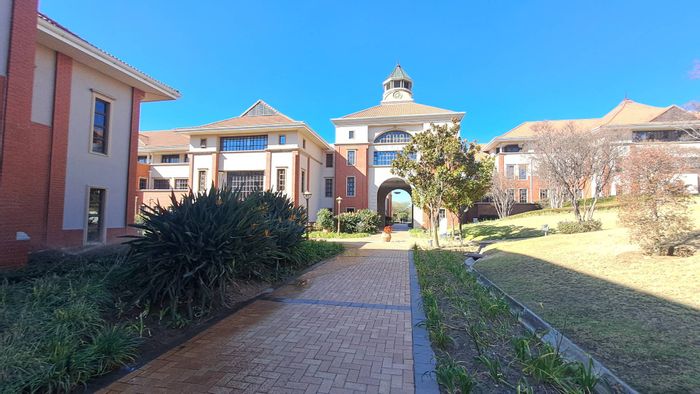 Property #2266587, Office rental monthly in Bryanston West