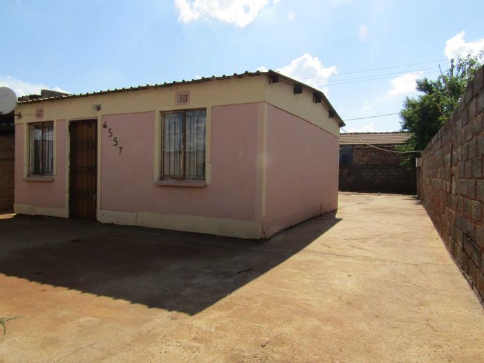 Property #2155882, House sold in Katlehong