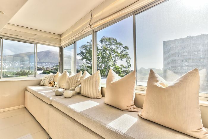 Property #2202491, Apartment for sale in Mouille Point