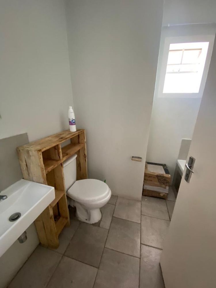 South Hills Apartment For Sale Two bedrooms, secure complex, near