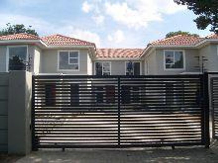 Property #1976505, Townhouse for sale in Cinderella
