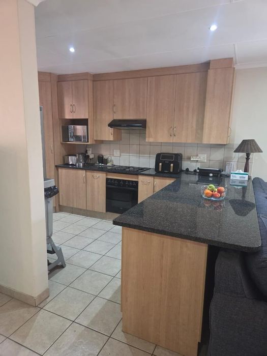 Property #2406736, Townhouse Rental Monthly in Annlin