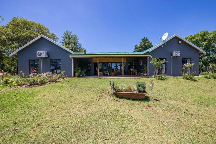 Howick Rural Commercial For Sale: Versatile property with multiple homes and farming potential.