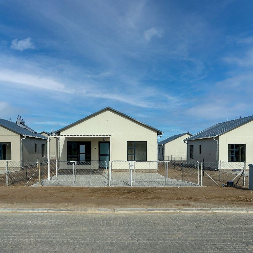 Freestanding townhouse with provision for future expansion.