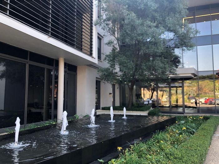 Prime 781m² office space in Magaliessig, to rent with security and café access.