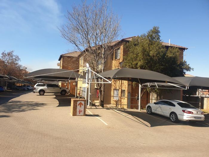 2-Bedroom Apartment For Sale in Birchleigh, near Elgin Mall with secure parking.