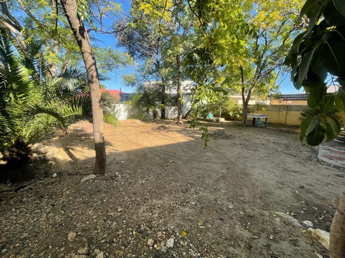 Property #2396385, Business For Sale in Windhoek West
