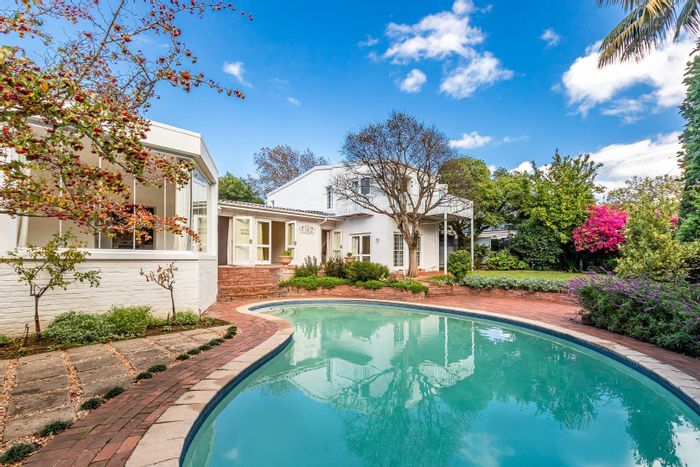 Bishopscourt House for Sale: Unique Dual Dwelling with Stunning Table Mountain Views