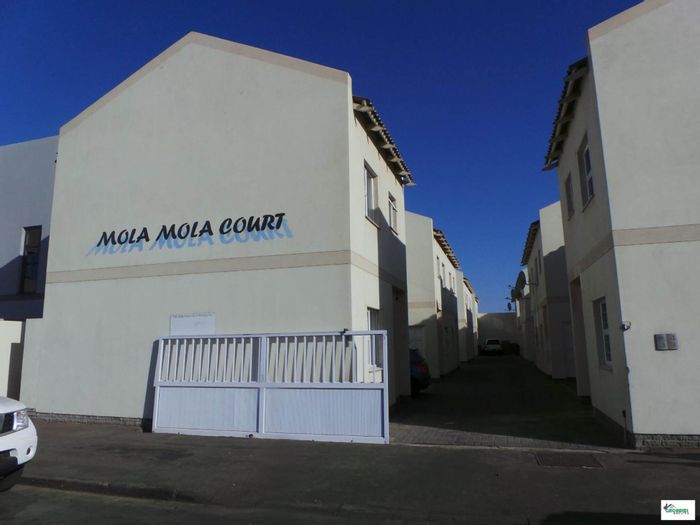 Property #1063356, Townhouse for sale in Walvis Bay Central