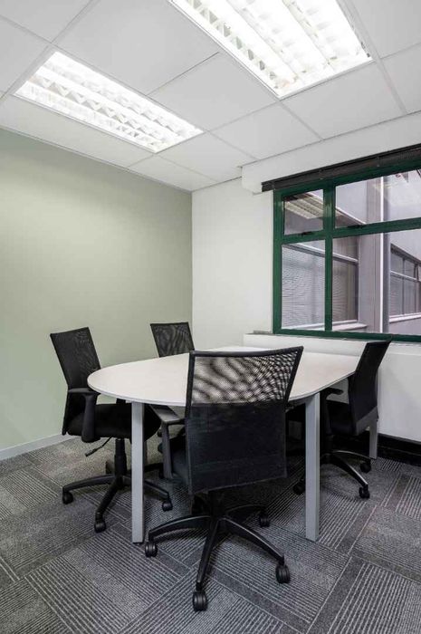 Rivonia Office To Rent: Private office for 4, shared amenities, networking opportunities.