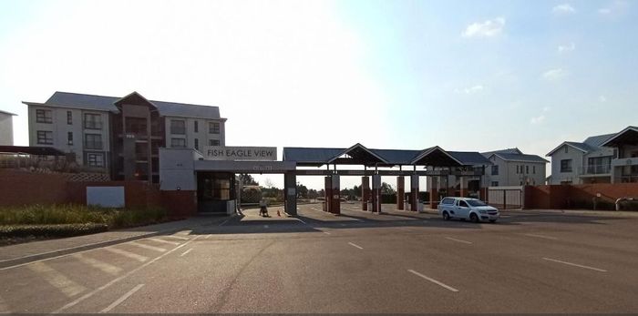 2-Bedroom Apartment For Sale in Modderfontein with 24/7 Security and Garages.