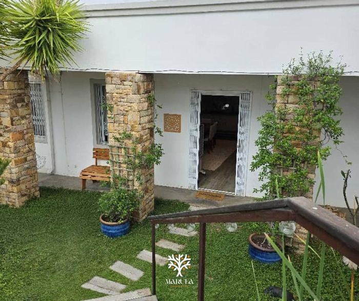 Eros House For Sale: 3 bedrooms, pool, gym, double garage, spacious erf.