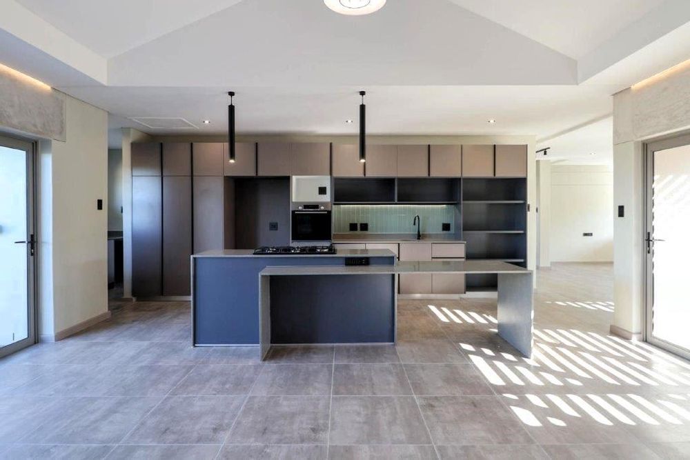 Open Plan Kitchen - Dining Room