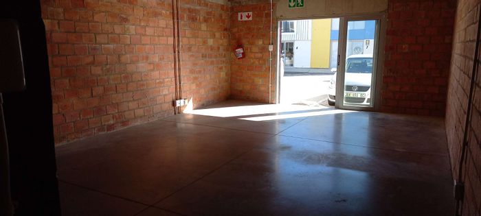 Office To Rent in Fairview: Secure double storey unit with 2 parking bays.