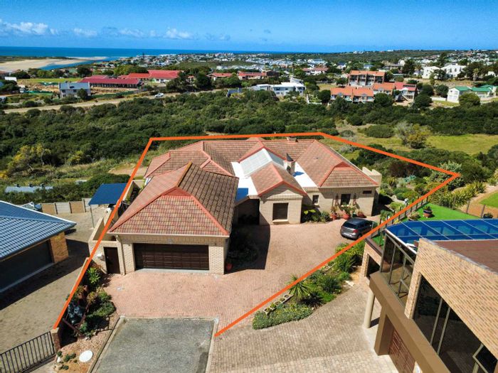 Property #2422216, House For Sale in Still Bay West