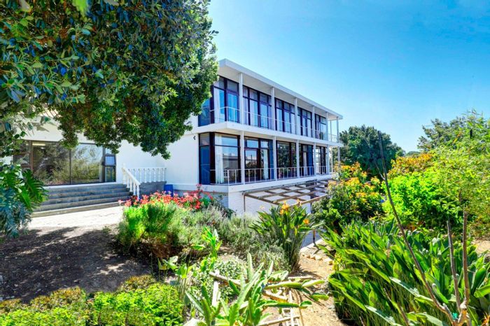 For Sale: Welgemoed House with 5 Bedrooms, panoramic views, and expansive potential.