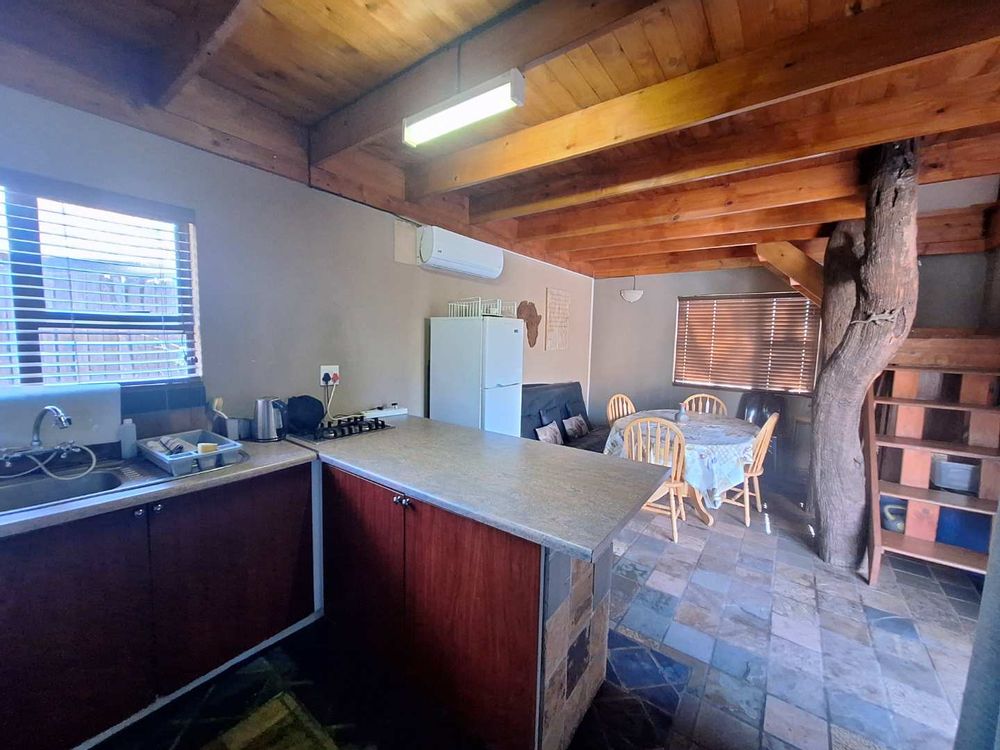 Open plan kitchen and dining room