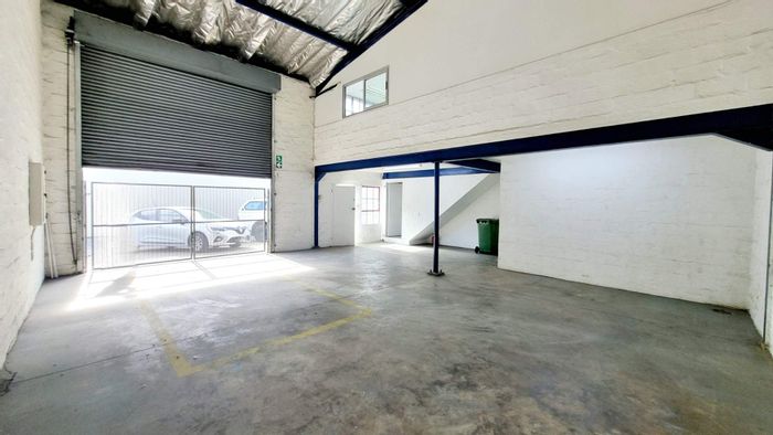 Industrial Mini Warehouse To Rent in Briardene with security and direct access.