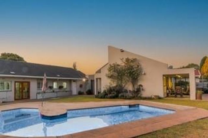 Brackenhurst House For Sale: 4 Beds, Pool, Flatlet, 5 Garages, 2 Carports