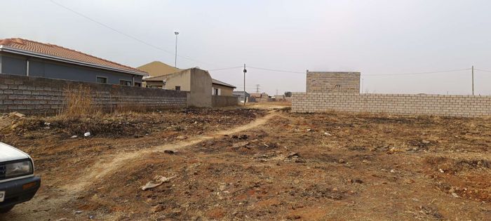 Vacant Land Residential For Sale in Vosloorus Ext 4, near Chris Hani Mall.