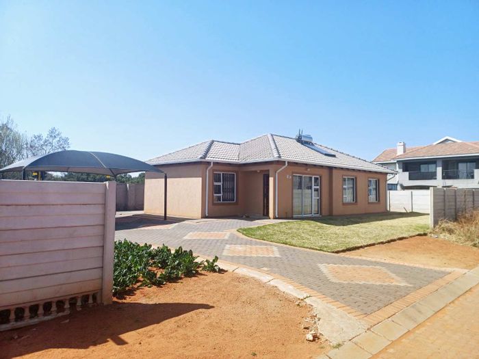 House in Selcourt For Sale: Biometric access, various floor plans, no deposit required.