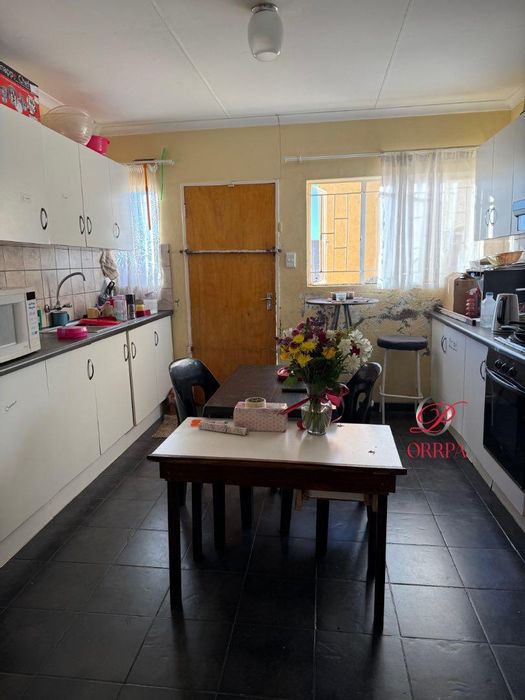 Property #2393180, House For Sale in Khomasdal