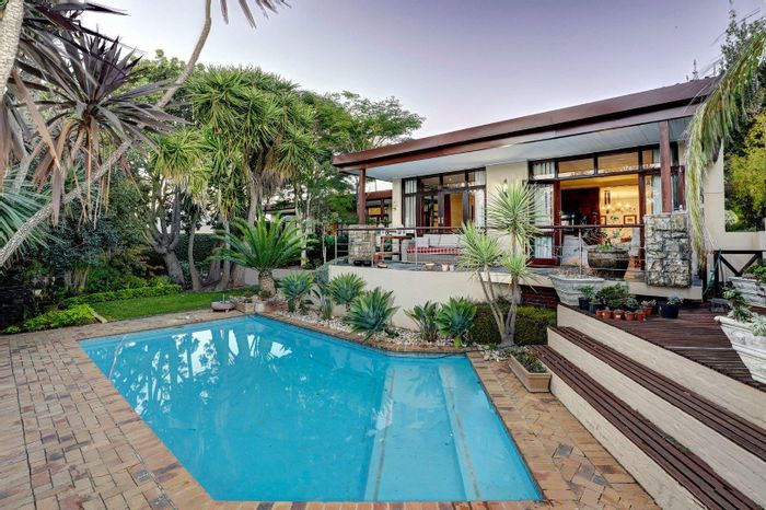For Sale: Welgemoed House with 4 Bedrooms, Pool, Garden, and Entertainment Areas.