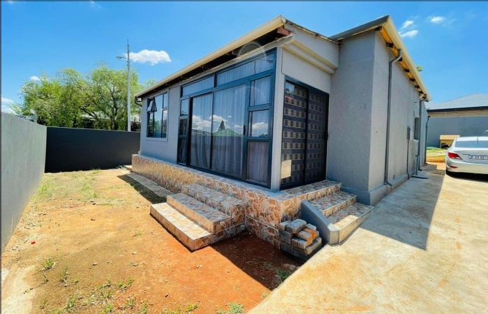 For Sale: 2-bedroom house in Alberton North with rental income and office space.