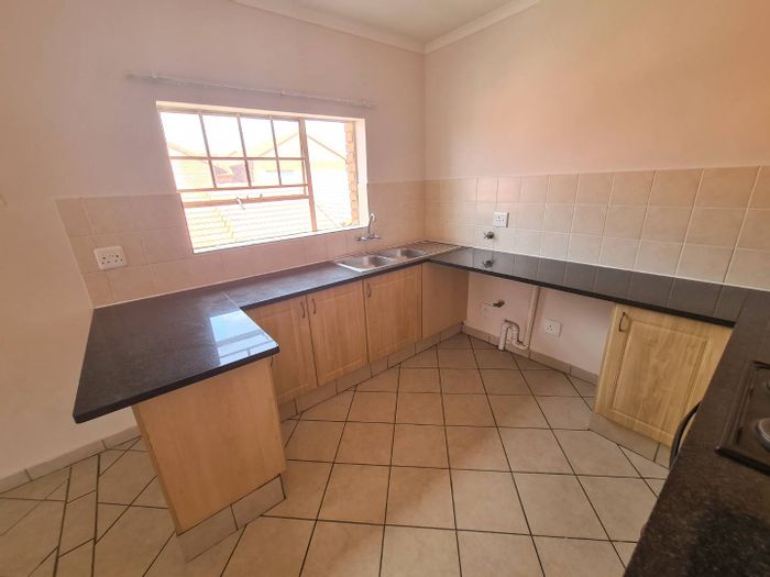 Hazeldean Apartment To Rent: 2 Bedrooms, Garage, Load-shedding-free, Secure Access.