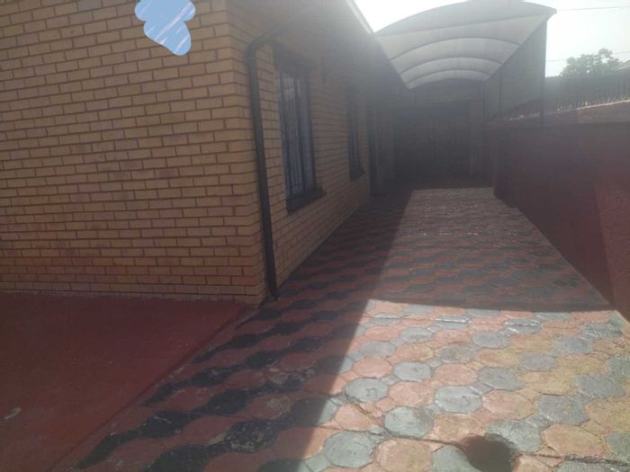 Property #2202587, House for sale in Soshanguve Ext