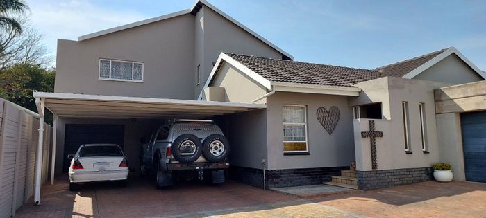Property #2175975, House for sale in Garsfontein