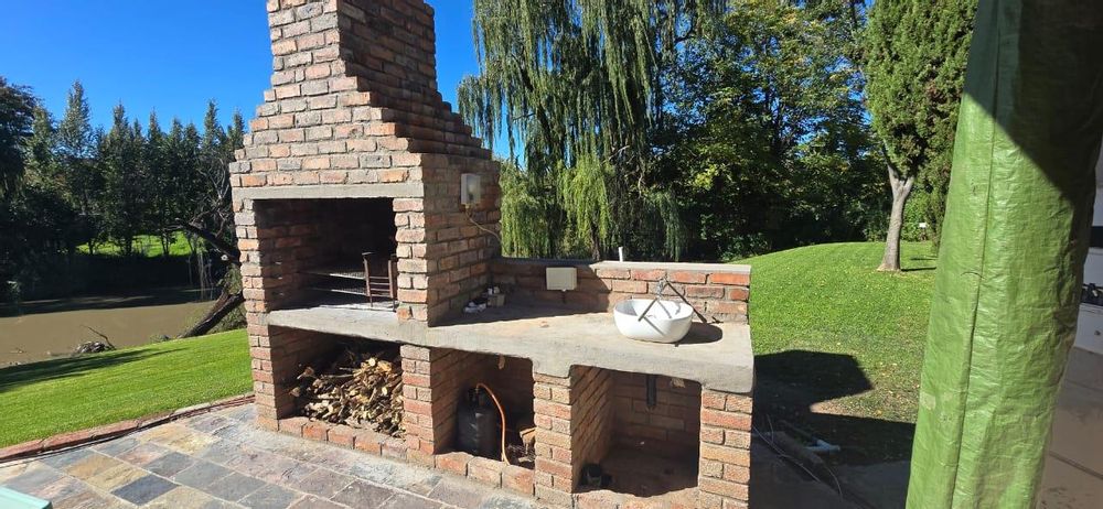 Braai at the swimming pool