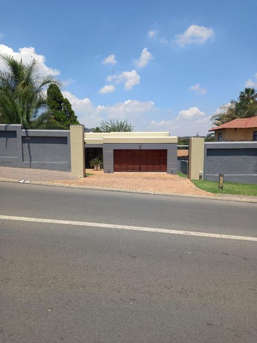 Oakdene Houses for sale