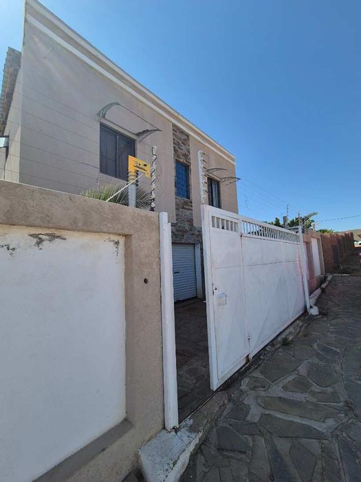 Property #2422498, House For Sale in Rocky Crest