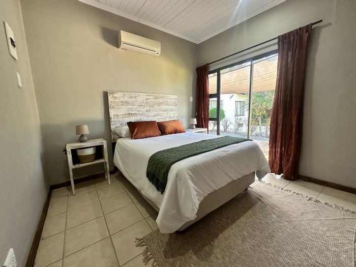 For Sale: 3 Bedroom House with Flatlet, Pool, Office in Blythedale Beach.