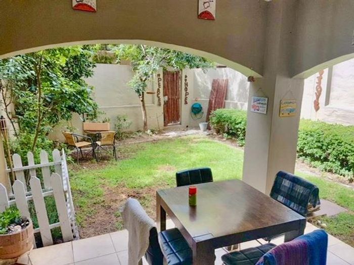 Lonehill Apartment To Rent: 1 Bed, garden, pool, clubhouse, 24hr security.