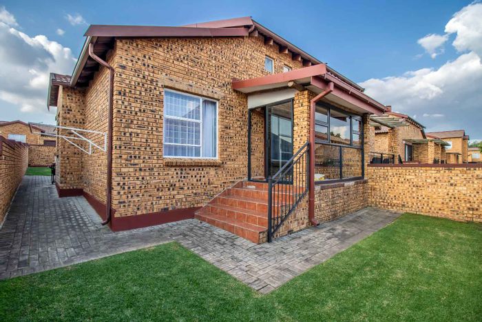 Property #2027589, Townhouse sold in Honeypark