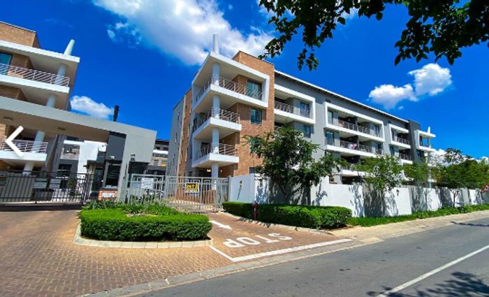 Property #2204544, Apartment for sale in Bryanston