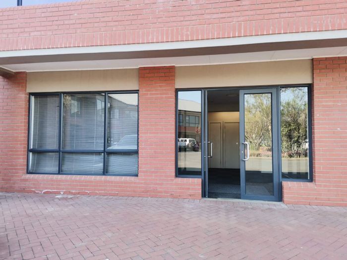 Property #2055531, Office rental monthly in Hilton