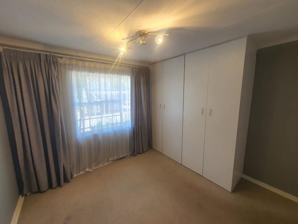 Second bedroom with bic