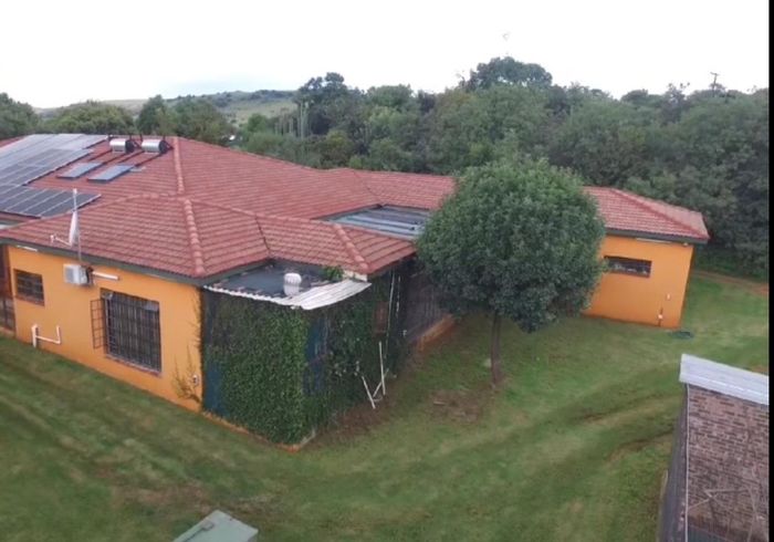 For Sale: Farm in Walkerville Central with staff rooms, dams, and solar power.