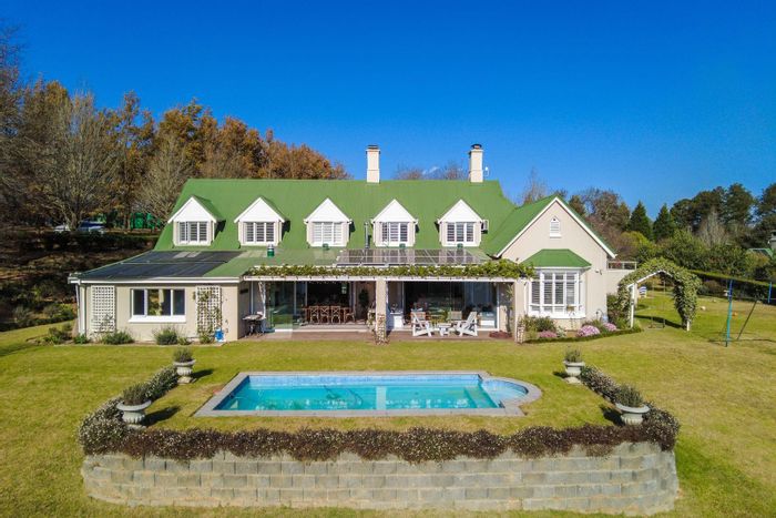 For Sale: Spacious Balgowan house with pool, gym, and golf estate access.