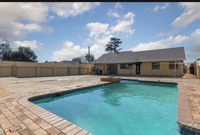 Property #2173818, House for sale in Roodekop