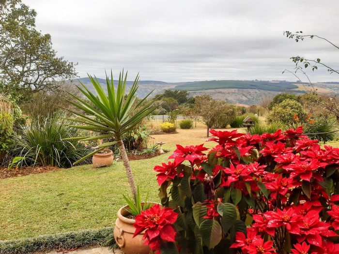 Kwawula Estate House For Sale: Nature reserve, granny flat, tennis courts, scenic views.